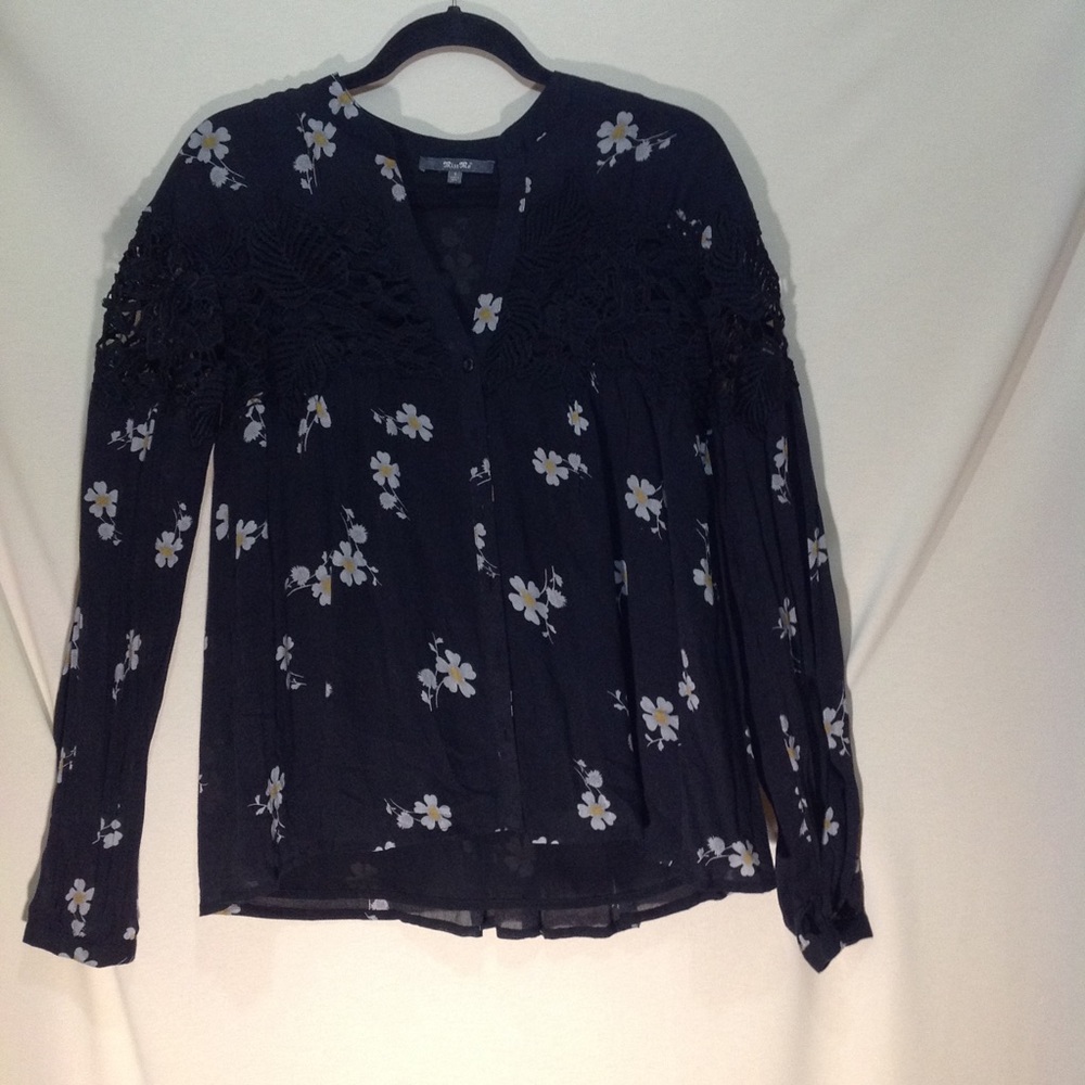 NWOT Miss Me Floral and Lace Blouse